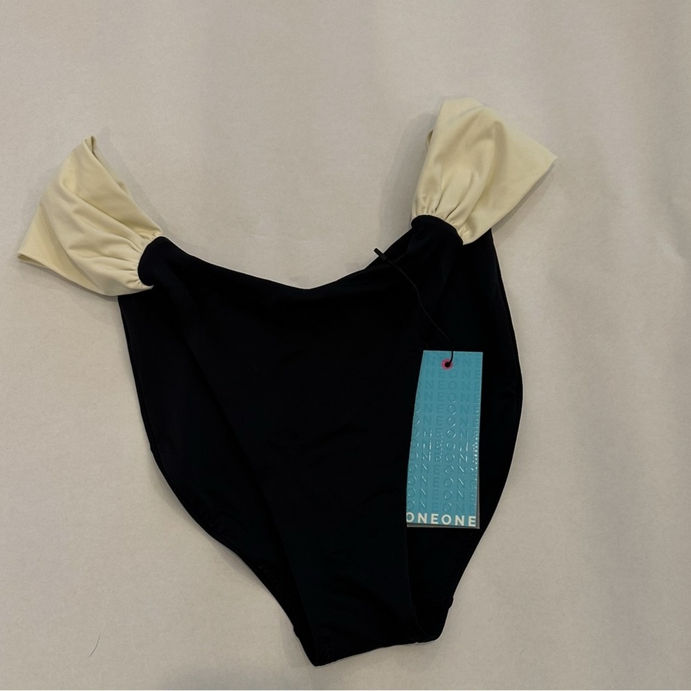 OneOne Swim Cecilia Bottom Size medium